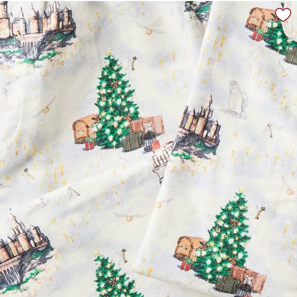 Pottery Barn Teen Harry Potter™ Hogwarts™ Christmas Organic Flannel Pajama Set - Picture 2 of 6